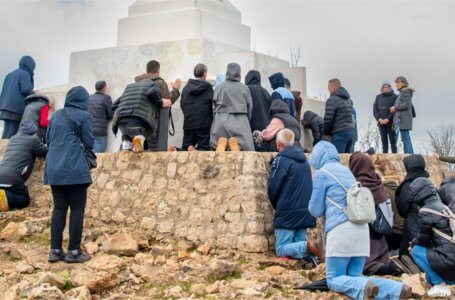 PAZEMĪBĀ LŪDZIETIES PAR MIERU